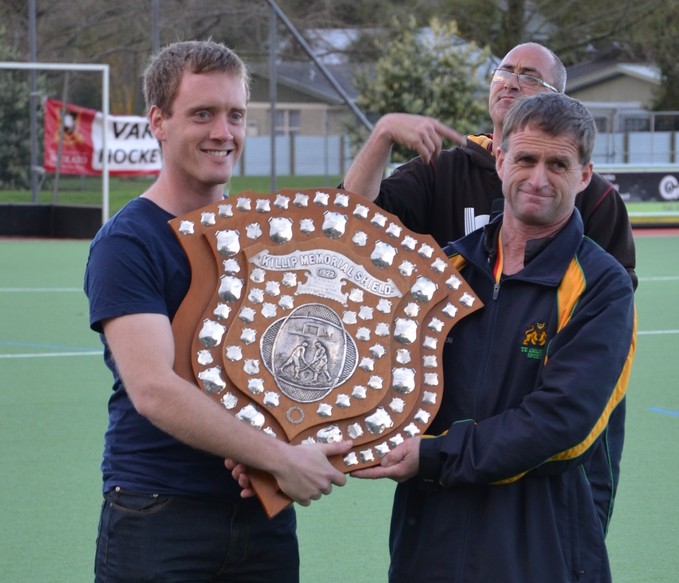 Fraser Tech Hockey Club awarded the Club of the Year award - Killip Memorial Shield, collected by our very proud President Craig Armstrong.